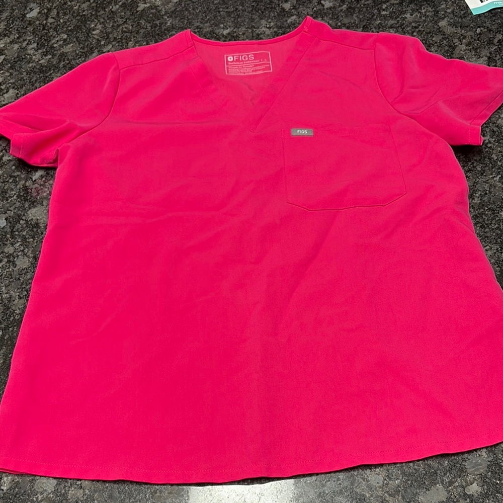 Figs Catarina one pocket scrub top.  In excellent condition.
